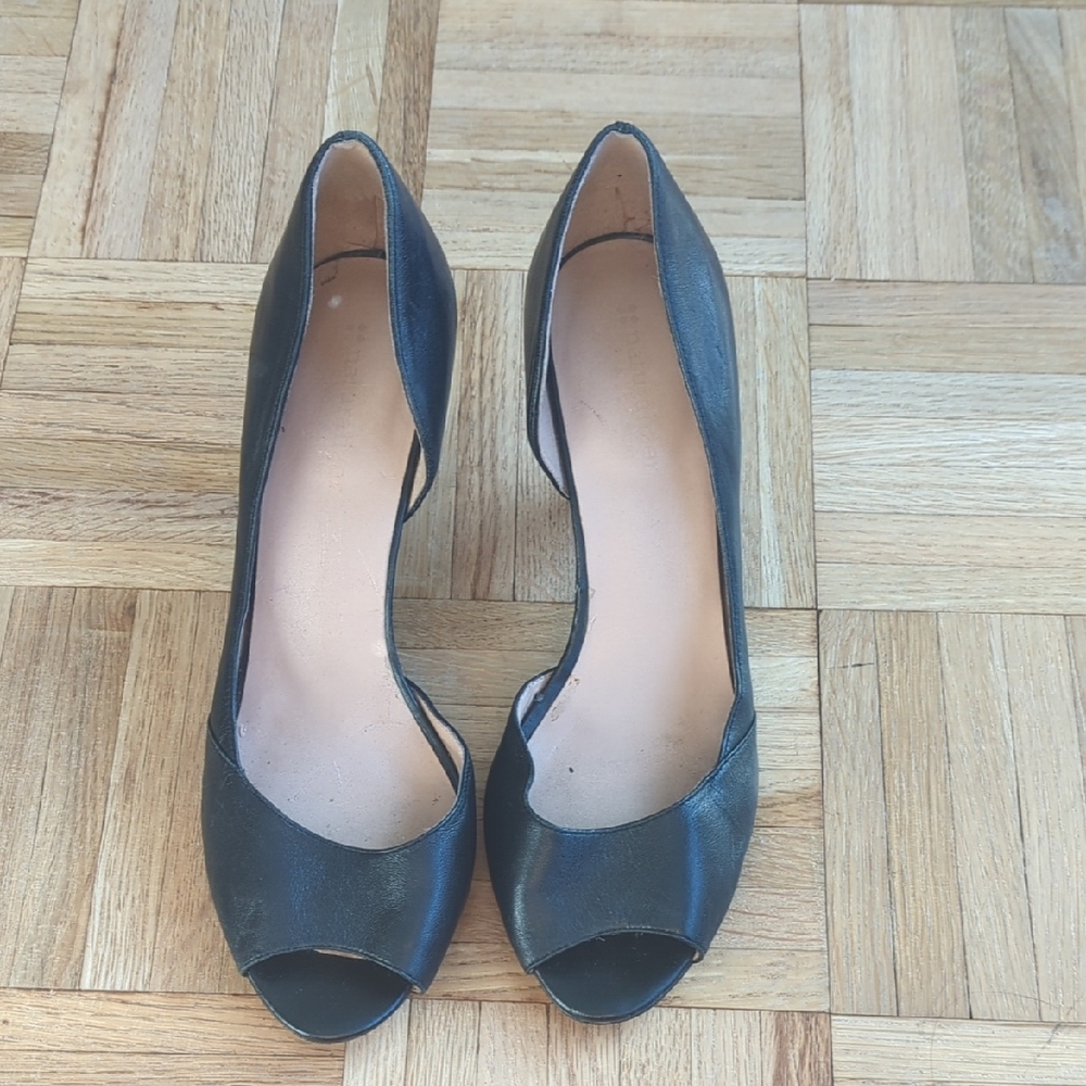 Naturalizer Classic Black Leather Peep-Toe Heels